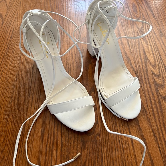 White lace up heels - Picture 3 of 3